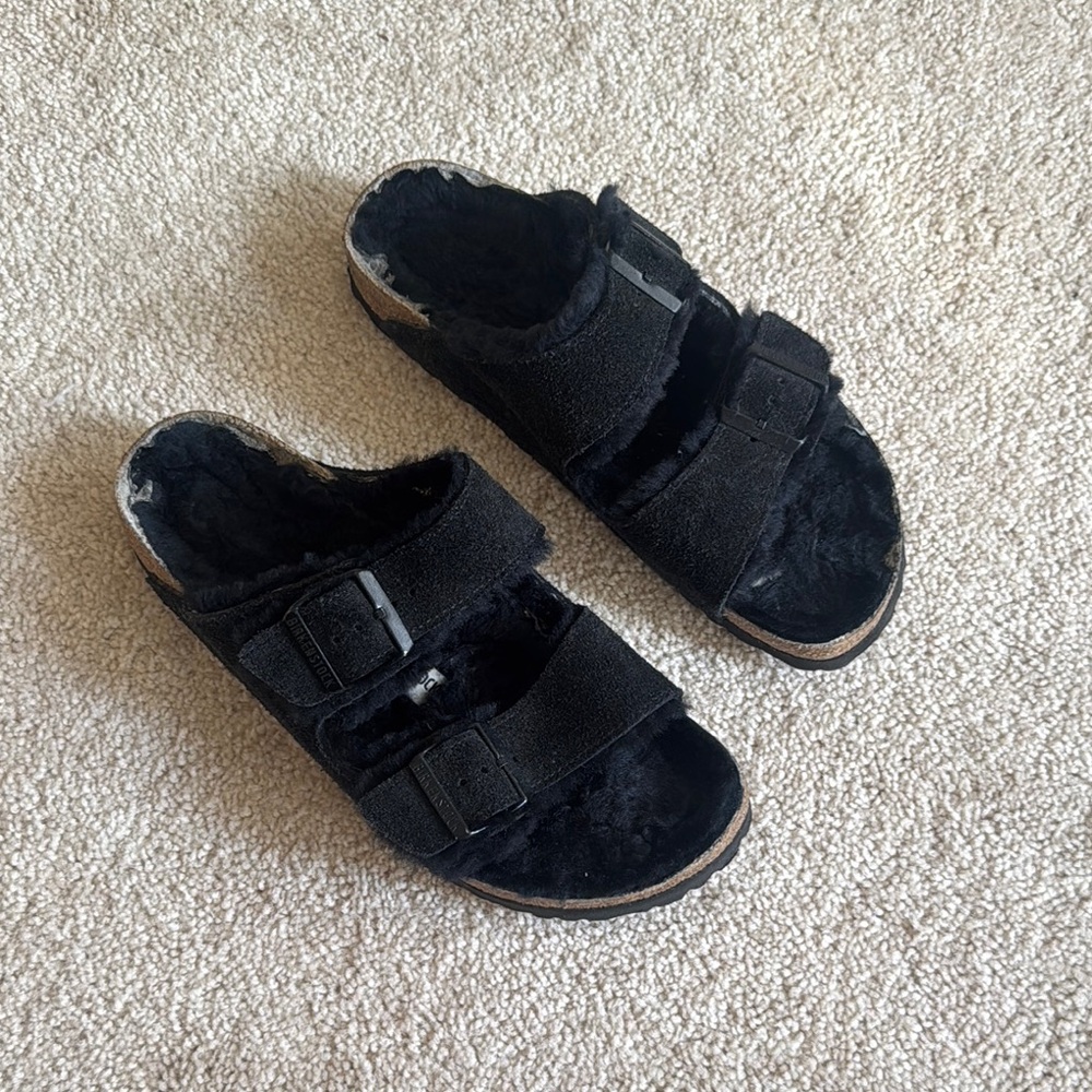 Birkenstock sandals fuzzy black